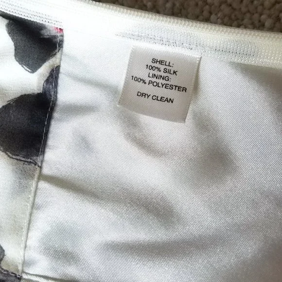 White House Black Market 3-Tiered Flower Dress 2 - Picture 8 of 13